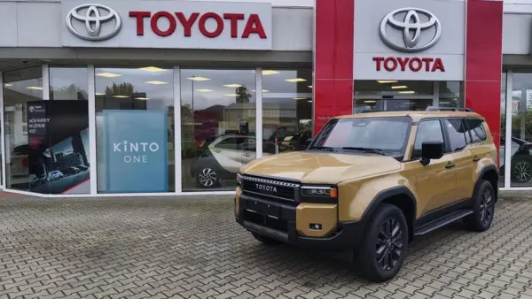 Toyota Land Cruiser 2.8L MHEV 8AT 4X4 - EXECUTIVE SKYVIEW