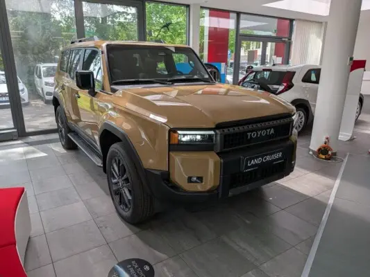 Toyota Land Cruiser Executive Skyview 4×4 2.8L Diesel 48V MHEV