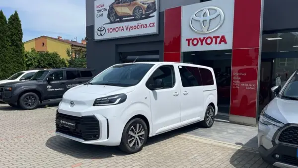 Toyota PROACE VERSO Krátká L1, 2.0 nafta 144 koní manuál 8 míst výbava Family