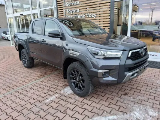 Toyota Hilux 2,8D-4D 205K INVINCIBLE