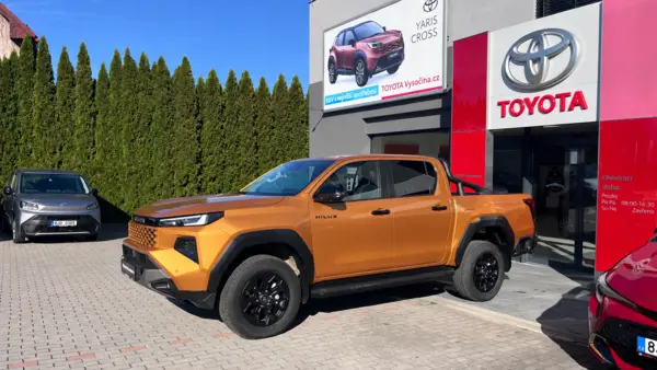 Toyota Hilux 2,8D 4x4 Invincible