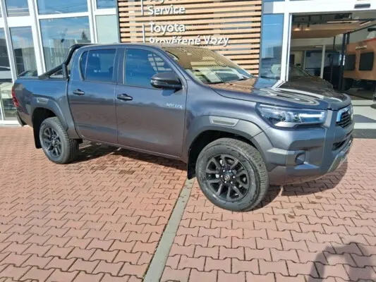 Toyota Hilux 2,8D-4D 205K INVINCIBLE + PAKET CARGO +TAŽNÉ ZAŘÍZENÍ