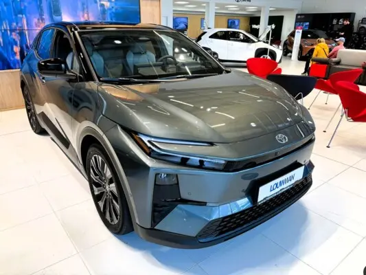 Toyota C-HR+ 4X4 Executive 343k