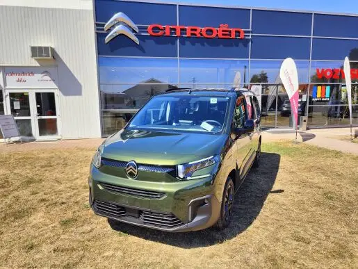 Citroën Berlingo osobní CITROËN BERLINGO XL PLUS Diesel 130k Manual