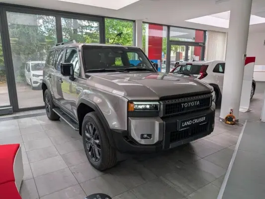Toyota Land Cruiser Executive Skyview 4x4 2.8L Diesel 48V MHEV
