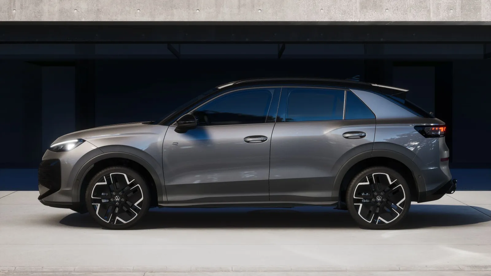Volkswagen T-Roc R-Line People 1,5 eTSI 110 kW 7DSG – 3/5