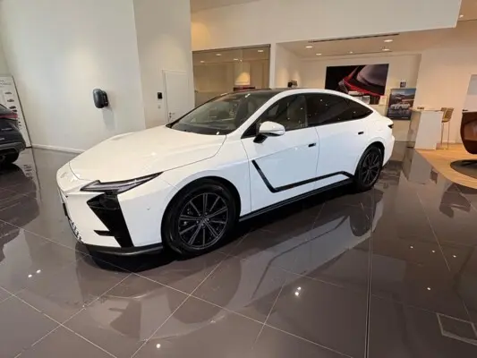 Toyota Lexus ES Prestige Top 4x4