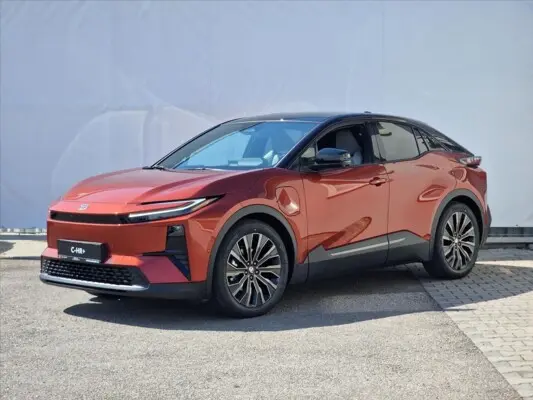 Toyota C-HR BEV 77 kWh, i-AWD 343k + Executive-světlý interiér