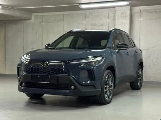 Toyota Corolla Cross 2.0, HEV, Executive, Skyview
