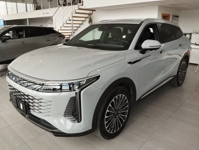 Omoda 9 SHS Premium