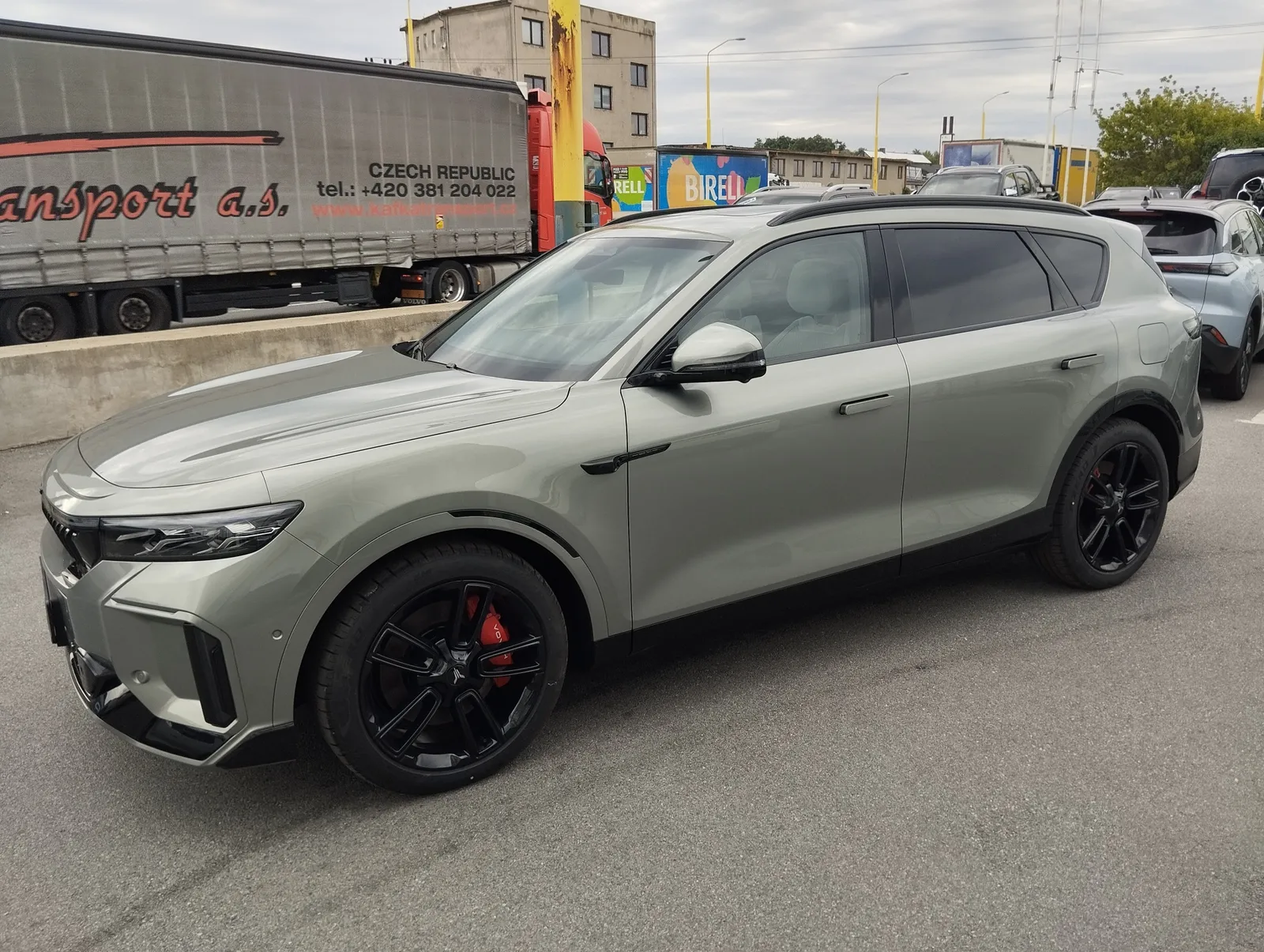 Voyah Free 318 REV 4WD – 2/6