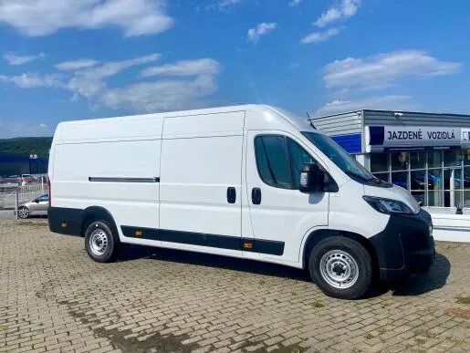 Peugeot Boxer Boxer Furgon 435 L4H2 2.2 BlueHDi 180 €6.4 MT6