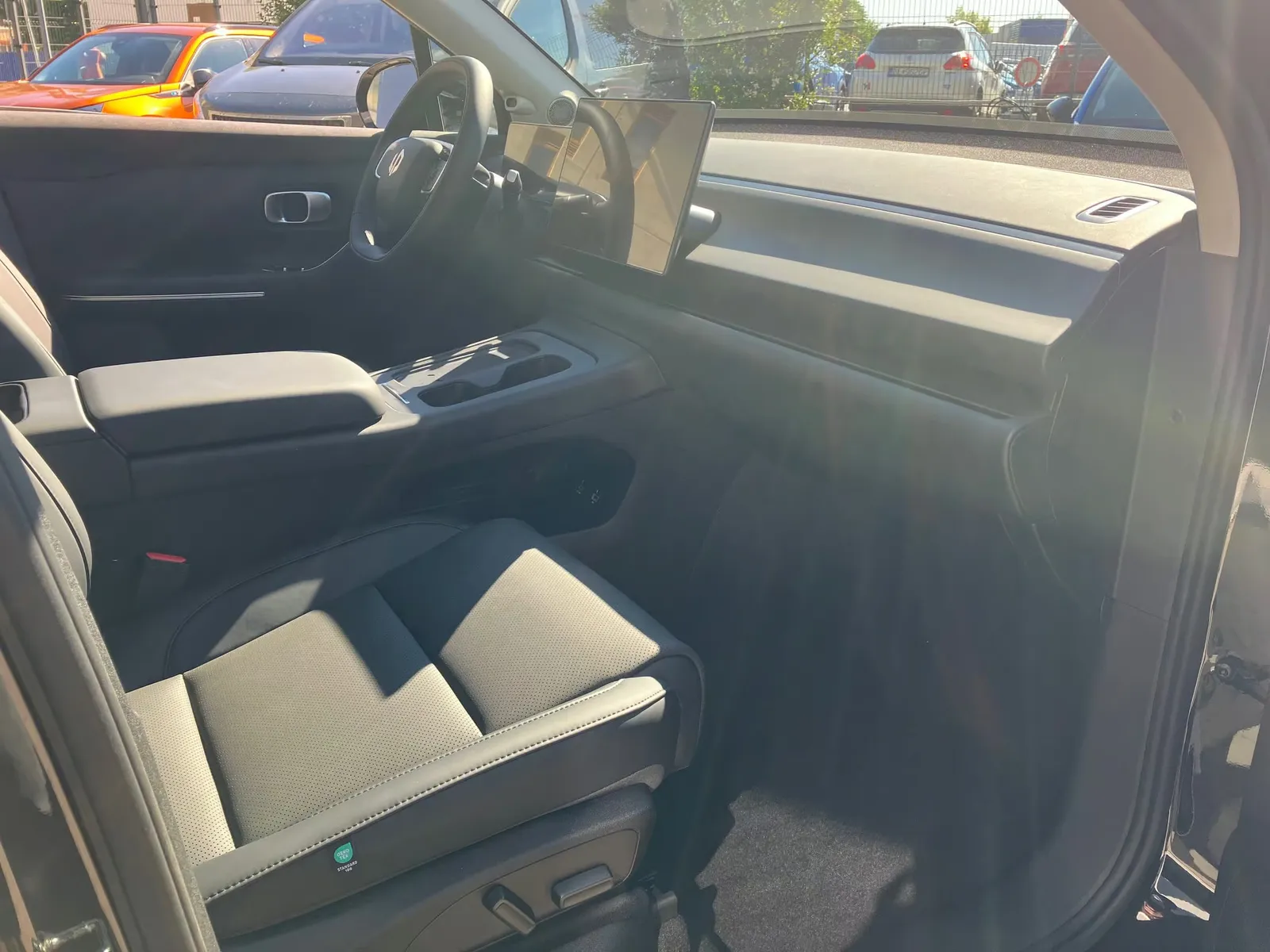 Leapmotor C10 Design 299k 81,9 kWh (800V) – 2/4