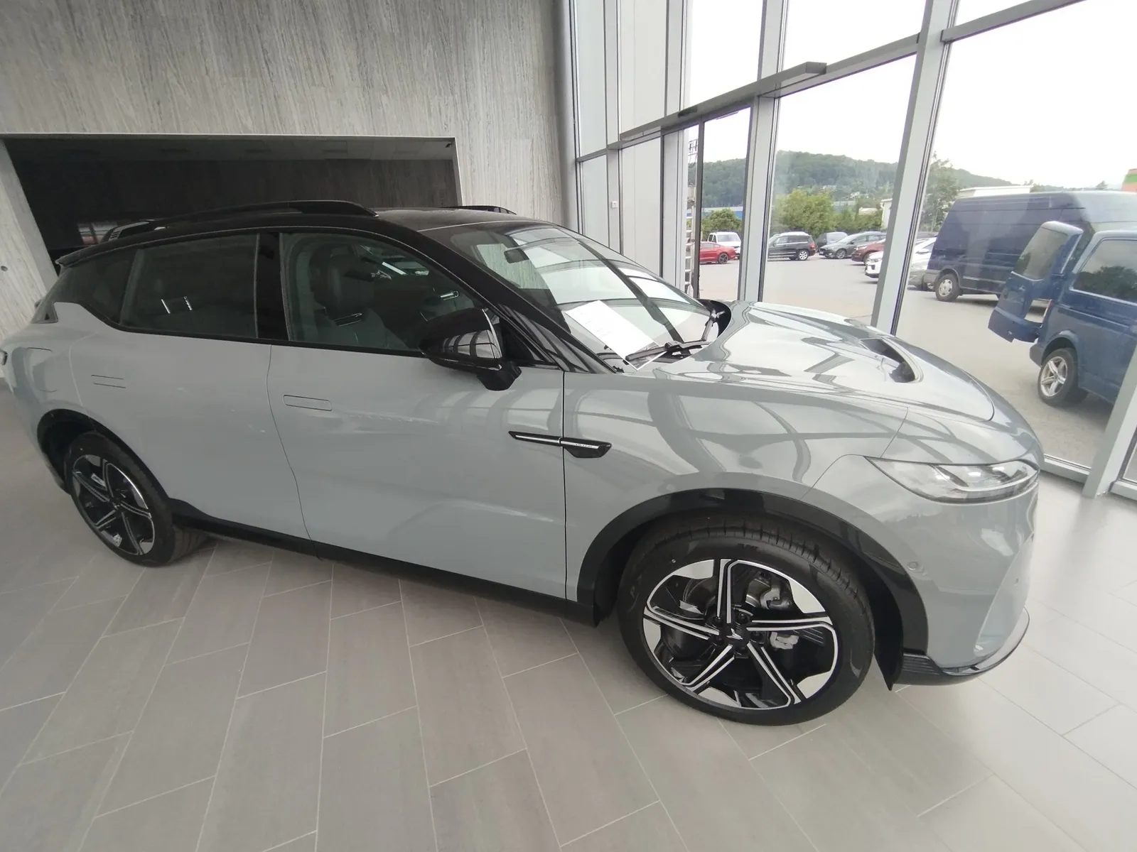 Voyah Courage N2 AWD FLAGSHIP – 5/6